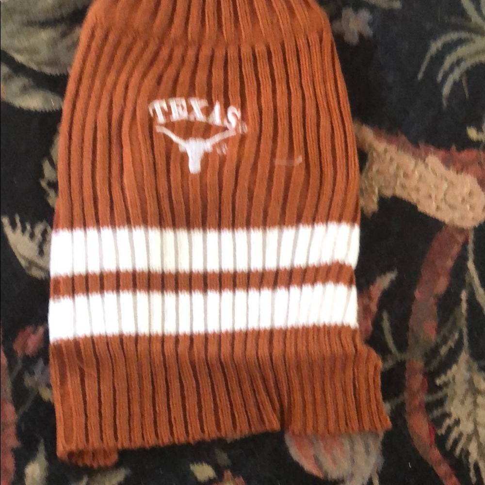 Dog🐶Colleges Long Horn Sweater “white detail NWOT